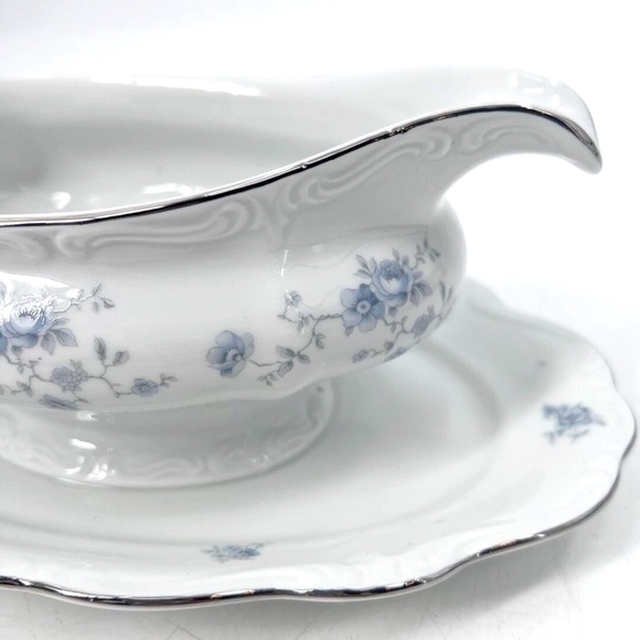 Vintage Johann Haviland Bavaria Blue Rose Gravy Boat and Saucer Dish Germany - Picture 1 of 9